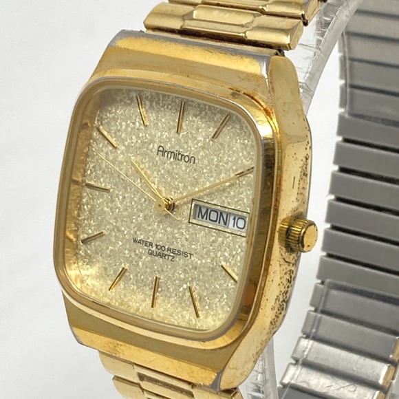 Vtg Armitron Watch Men 30mm Gold Tone Day Date Glitter Stretch Band New Battery - Picture 4 of 15